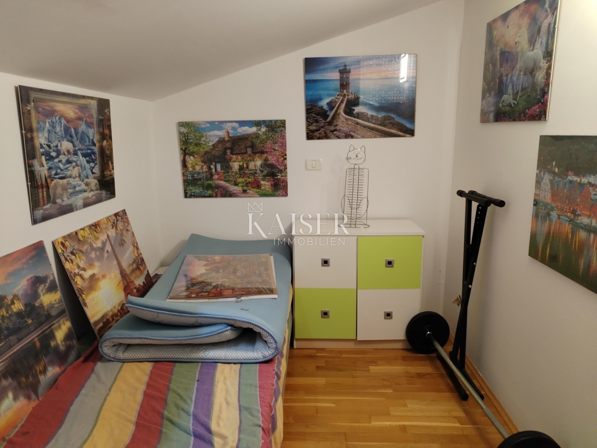 Istria, Cittanova, appartamento 115m2 con piscina e vista mare