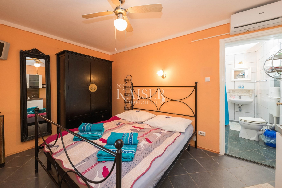 Novi Vinodolski, Smokvica - villa prima fila al mare