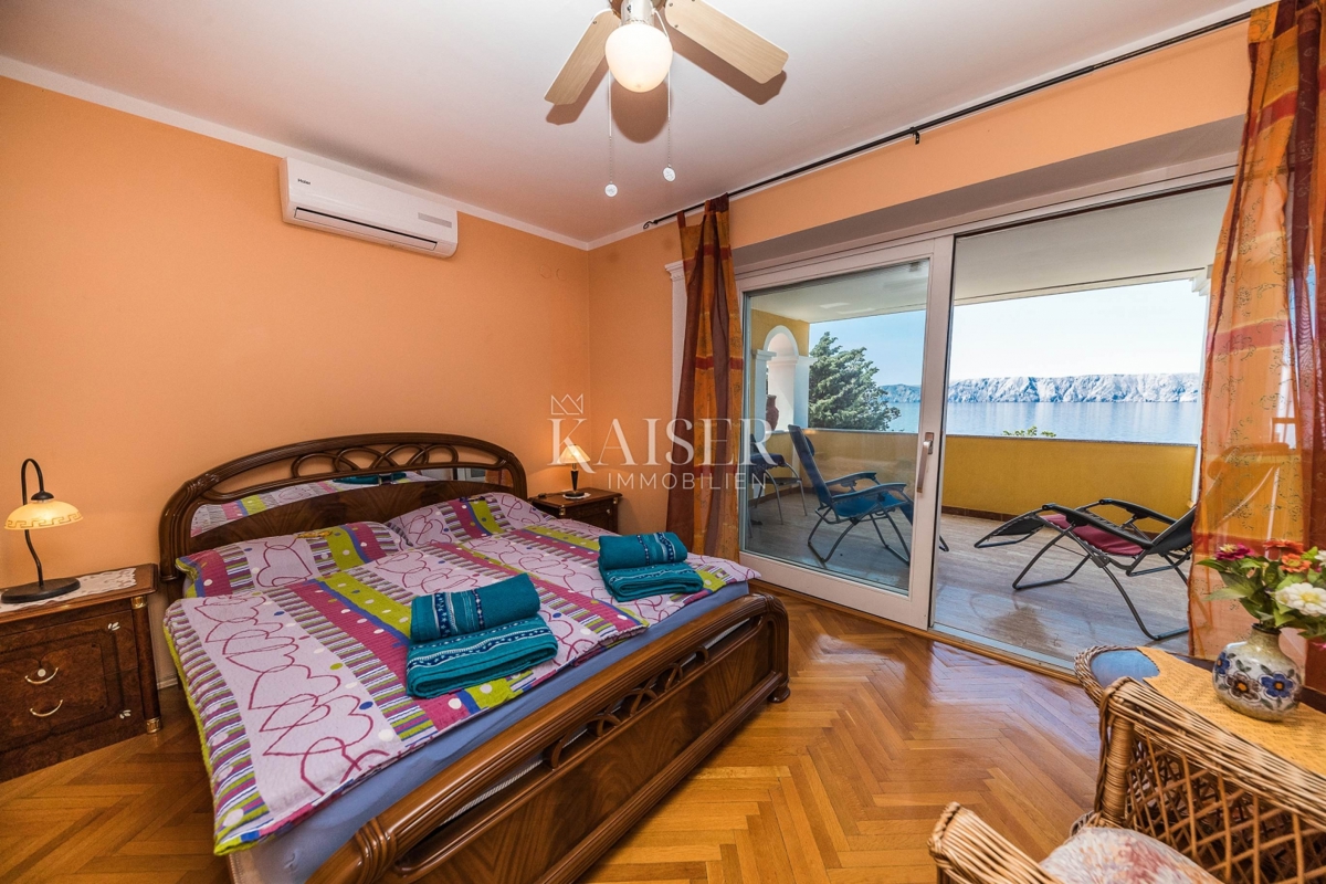 Novi Vinodolski, Smokvica - villa prima fila al mare