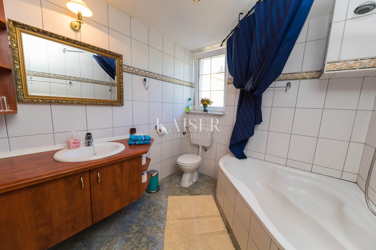 Novi Vinodolski, Smokvica - villa prima fila al mare