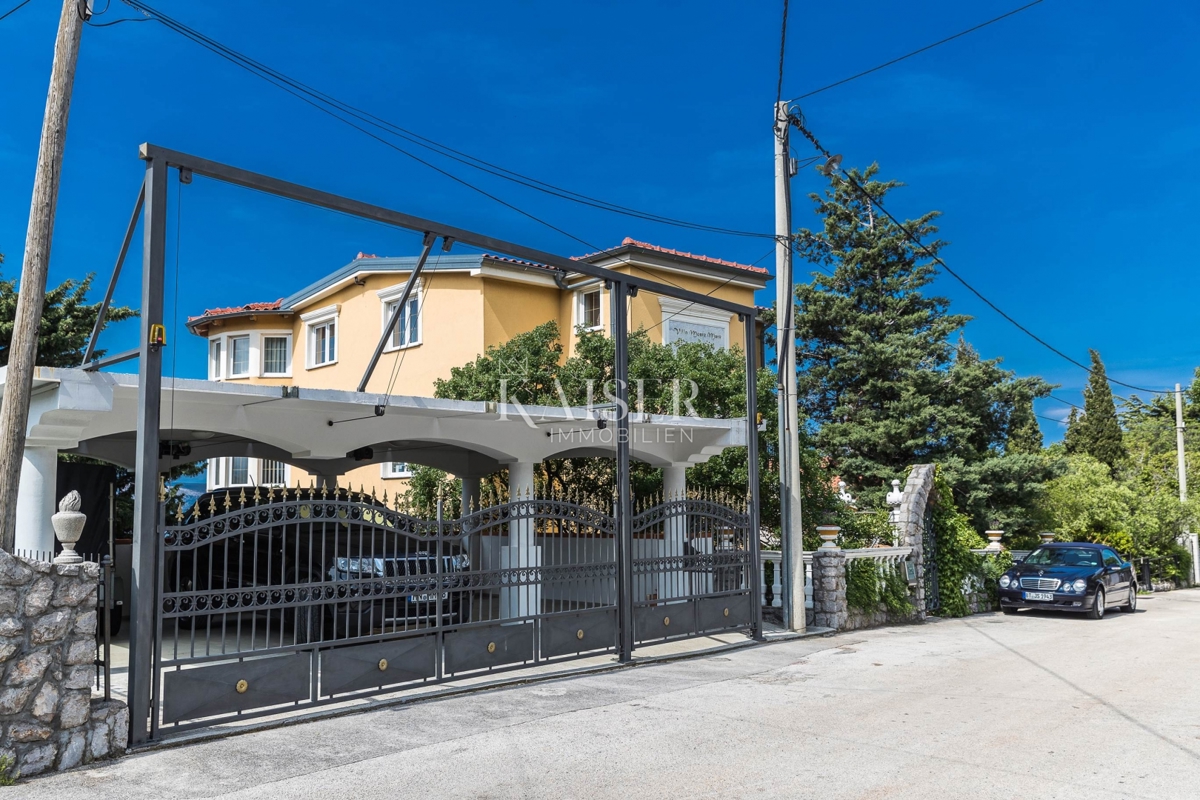 Novi Vinodolski, Smokvica - villa prima fila al mare