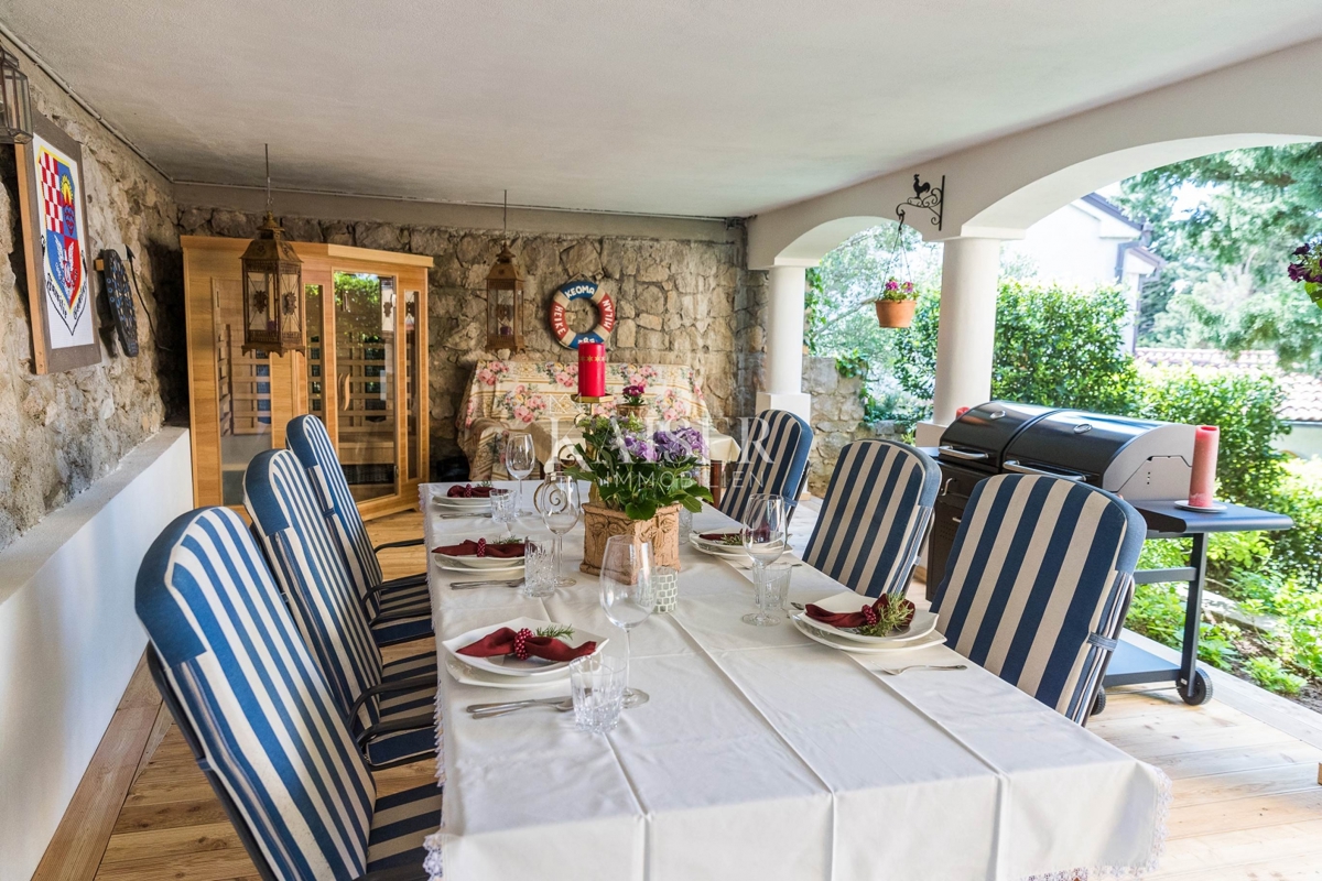 Novi Vinodolski, Smokvica - villa prima fila al mare