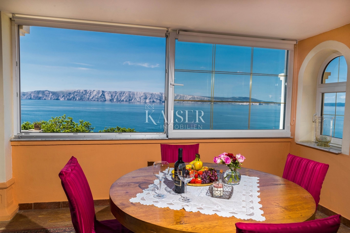 Novi Vinodolski, Smokvica - villa prima fila al mare