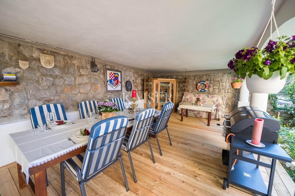 Novi Vinodolski, Smokvica - villa prima fila al mare