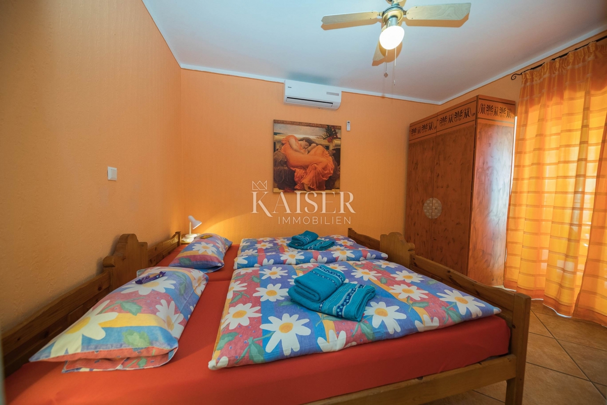 Novi Vinodolski, Smokvica - villa prima fila al mare