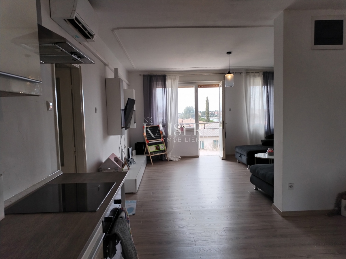 Istria, Umag, appartamento con due camere da letto e vista mare, 80 m2