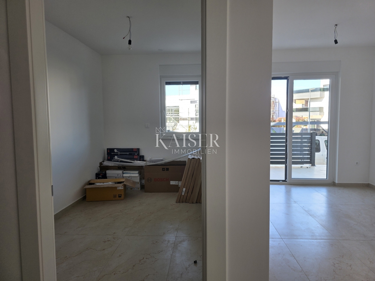 Istria - Parenzo, appartamento al piano terra con giardino