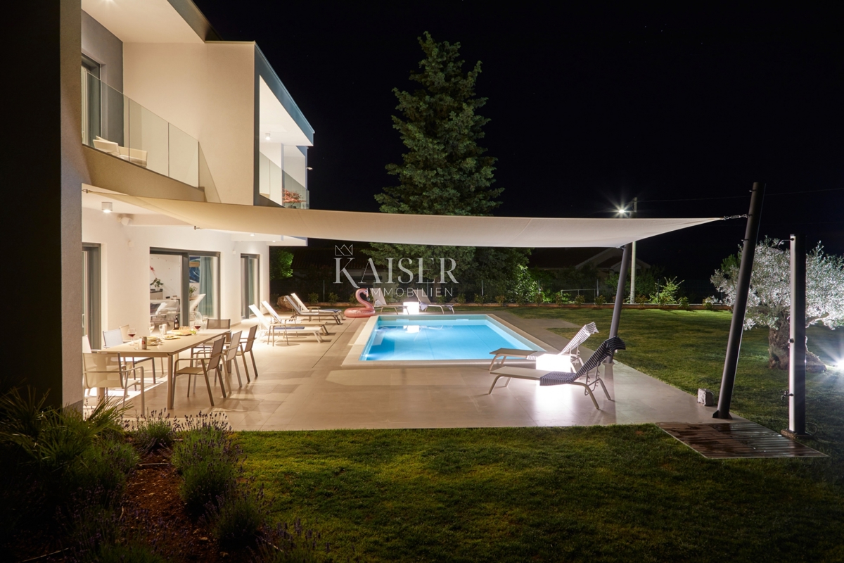 Vrh, Krk, 293m2