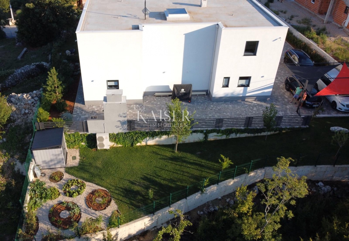 Vrh, Krk, 293m2