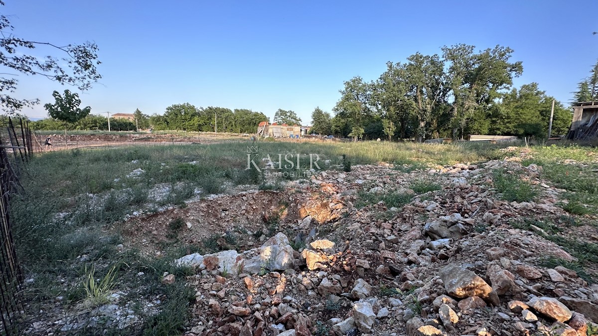 Isola di Krk, dintorni di Dobrinje - terreno edificabile