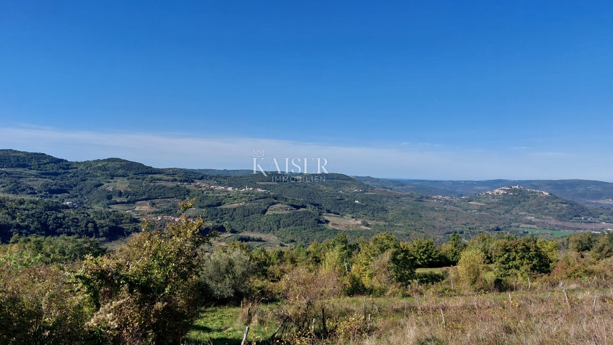 Istria, Montona - terreno con splendida vista panoramica