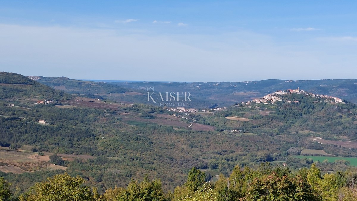 Istria, Montona - terreno con splendida vista panoramica