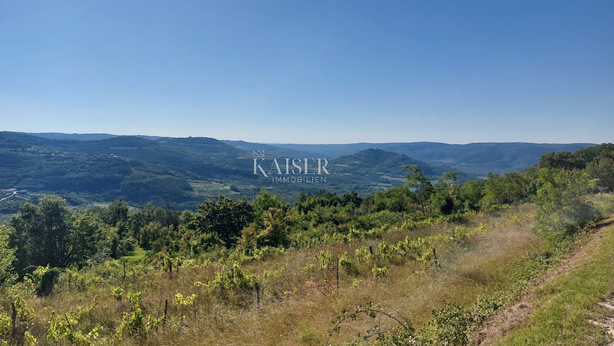 Istria, Montona - terreno con splendida vista panoramica