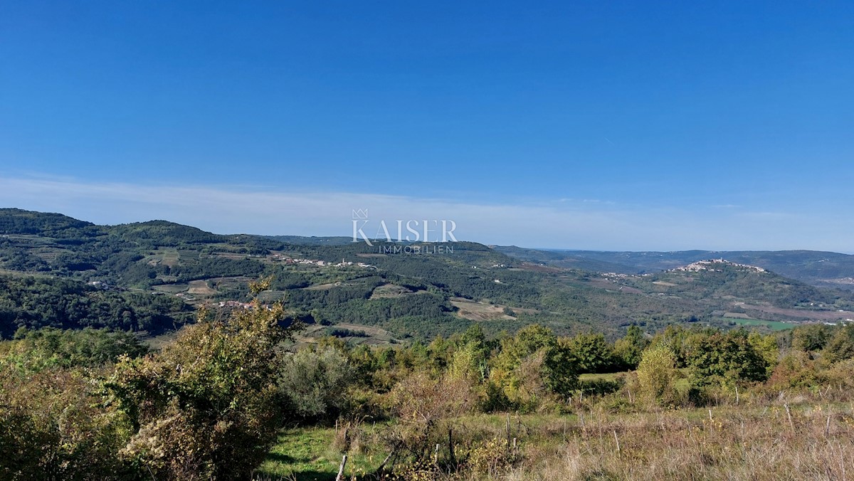 Istria, Montona - terreno con splendida vista panoramica