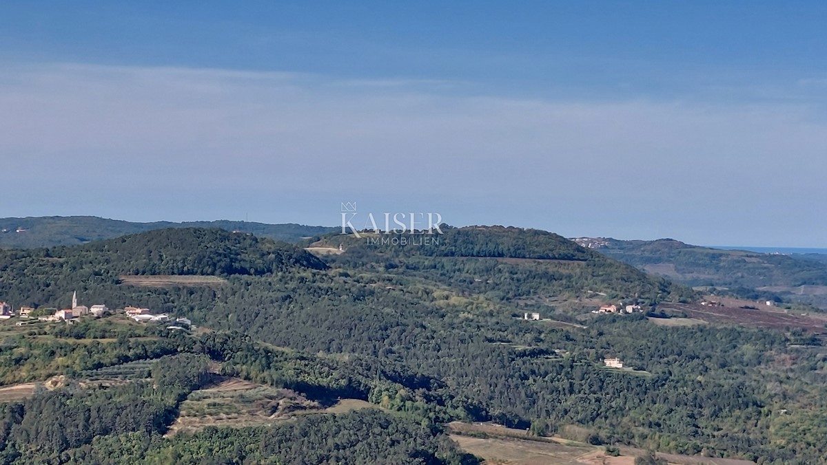 Istria, Montona - terreno con splendida vista panoramica