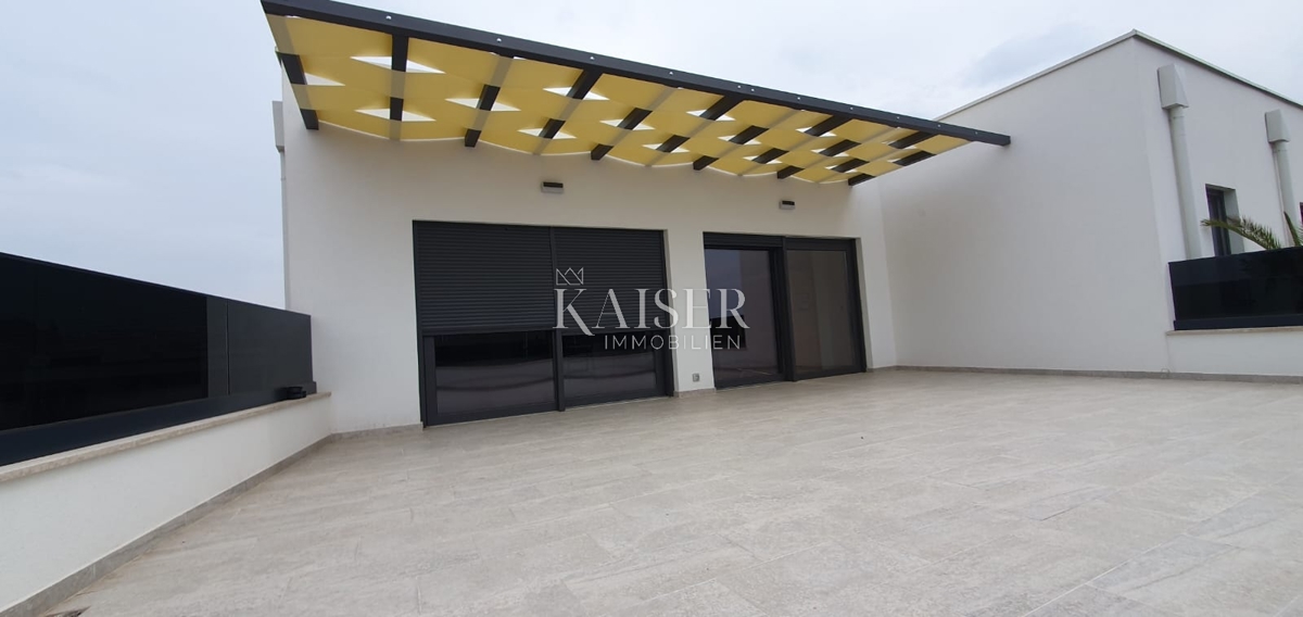 Istria - Parenzo, villa moderna vicino al mare