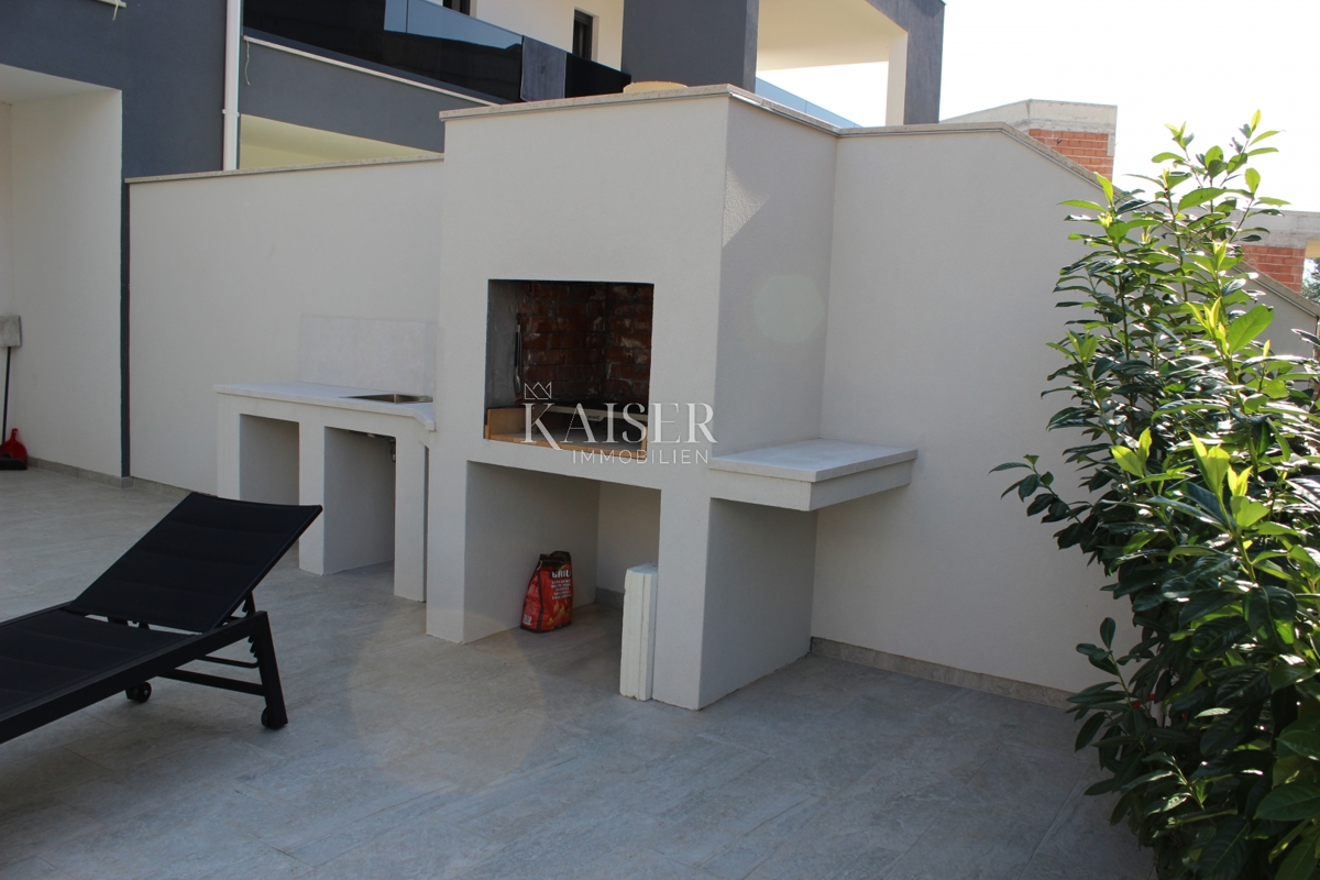 Istria - Parenzo, villa moderna vicino al mare