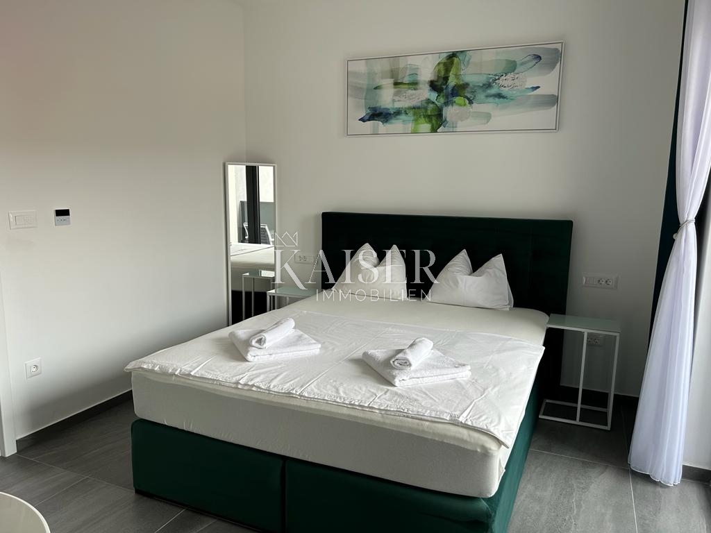 Istria - Parenzo, villa moderna vicino al mare