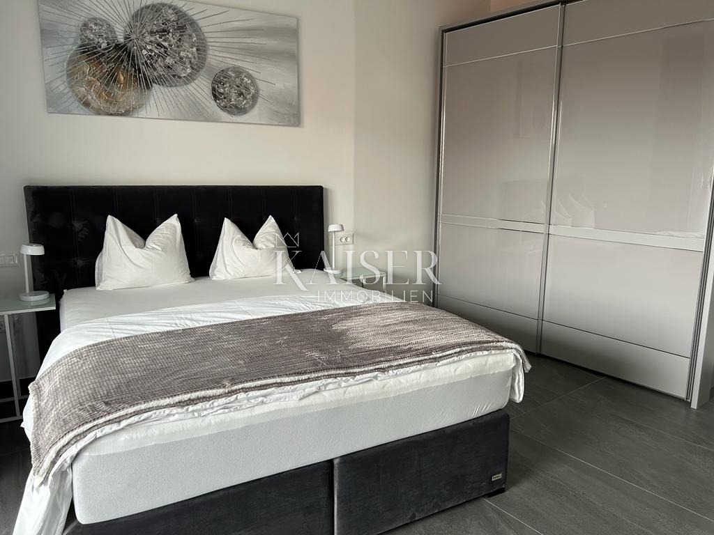 Istria - Parenzo, villa moderna vicino al mare