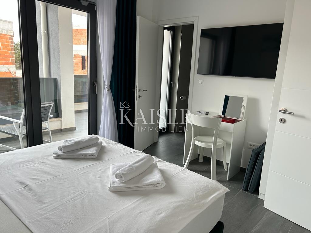 Istria - Parenzo, villa moderna vicino al mare