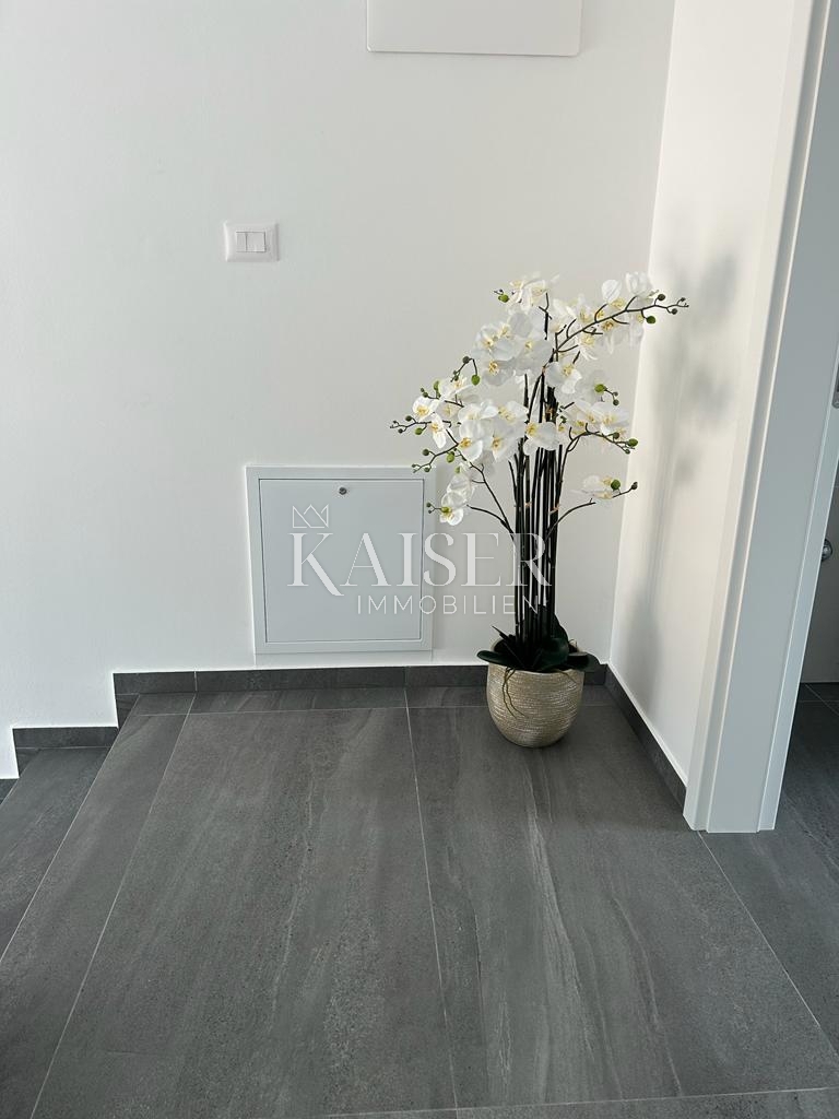 Istria - Parenzo, villa moderna vicino al mare