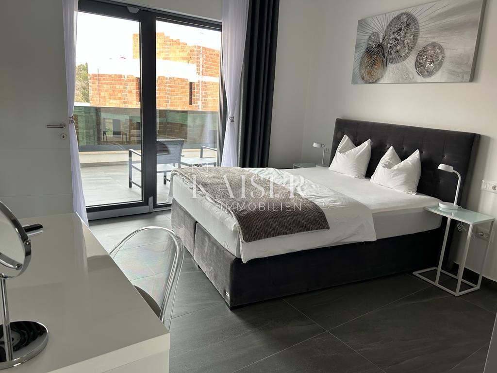 Istria - Parenzo, villa moderna vicino al mare