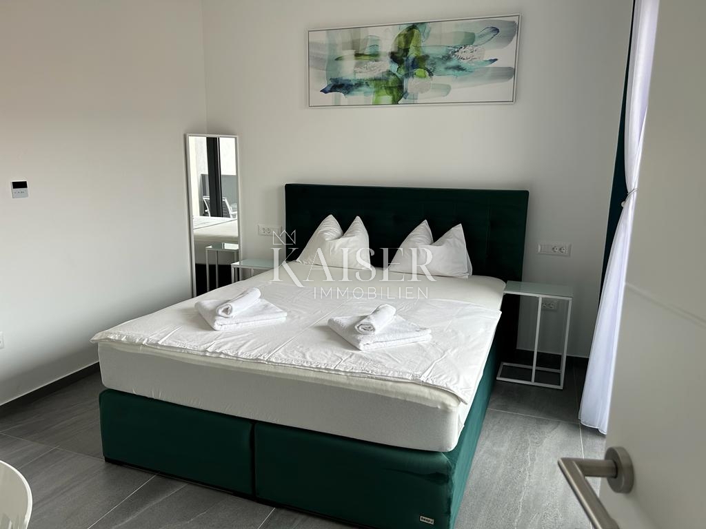 Istria - Parenzo, villa moderna vicino al mare