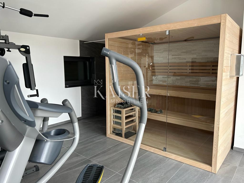 Istria - Parenzo, villa moderna vicino al mare