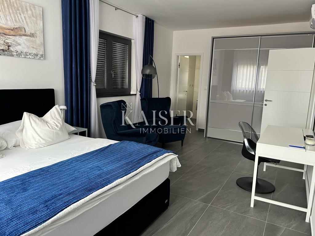 Istria - Parenzo, villa moderna vicino al mare