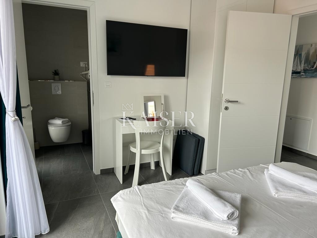 Istria - Parenzo, villa moderna vicino al mare