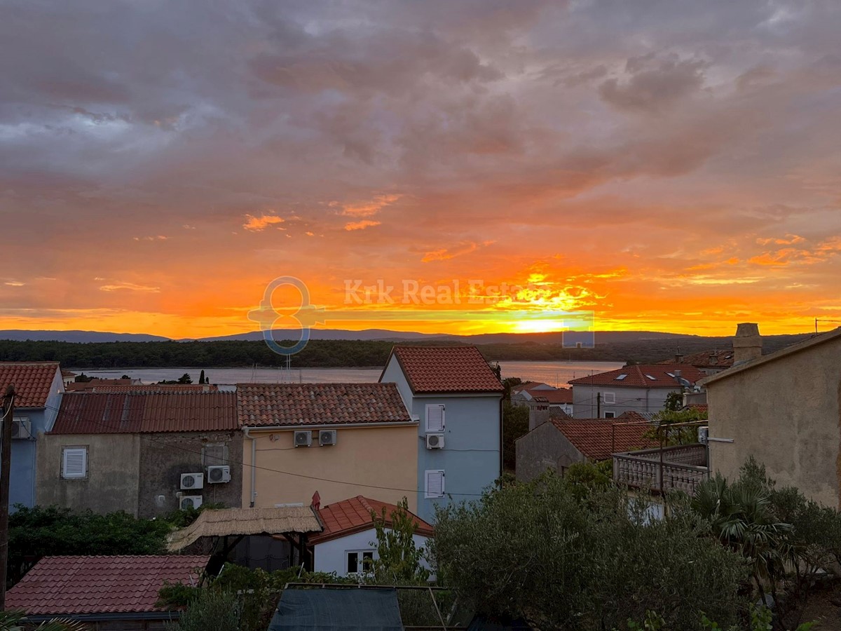 PUNAT-CASA IN PIETRA RISTRUTTURATA