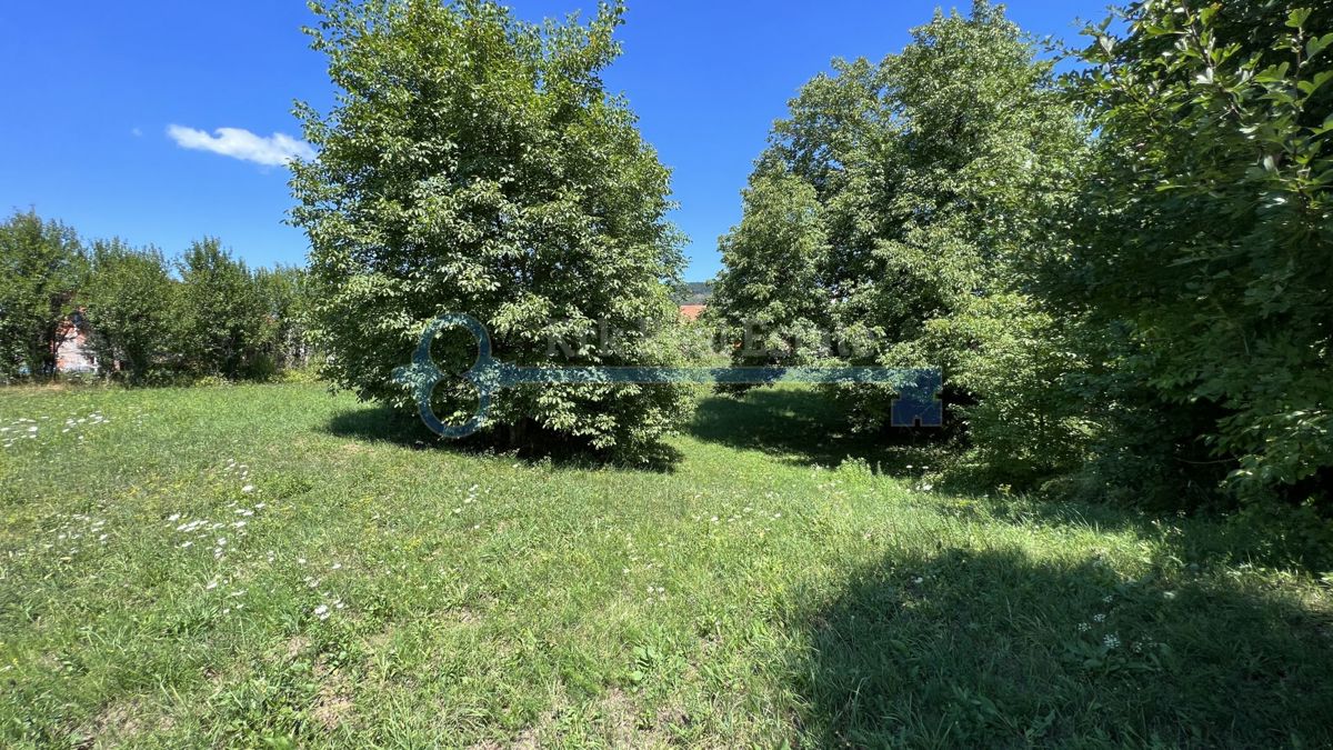 AZIONE! PREZZO RIDOTTO! VRBOVSKO - GRANDE TERRENO EDIFICABILE