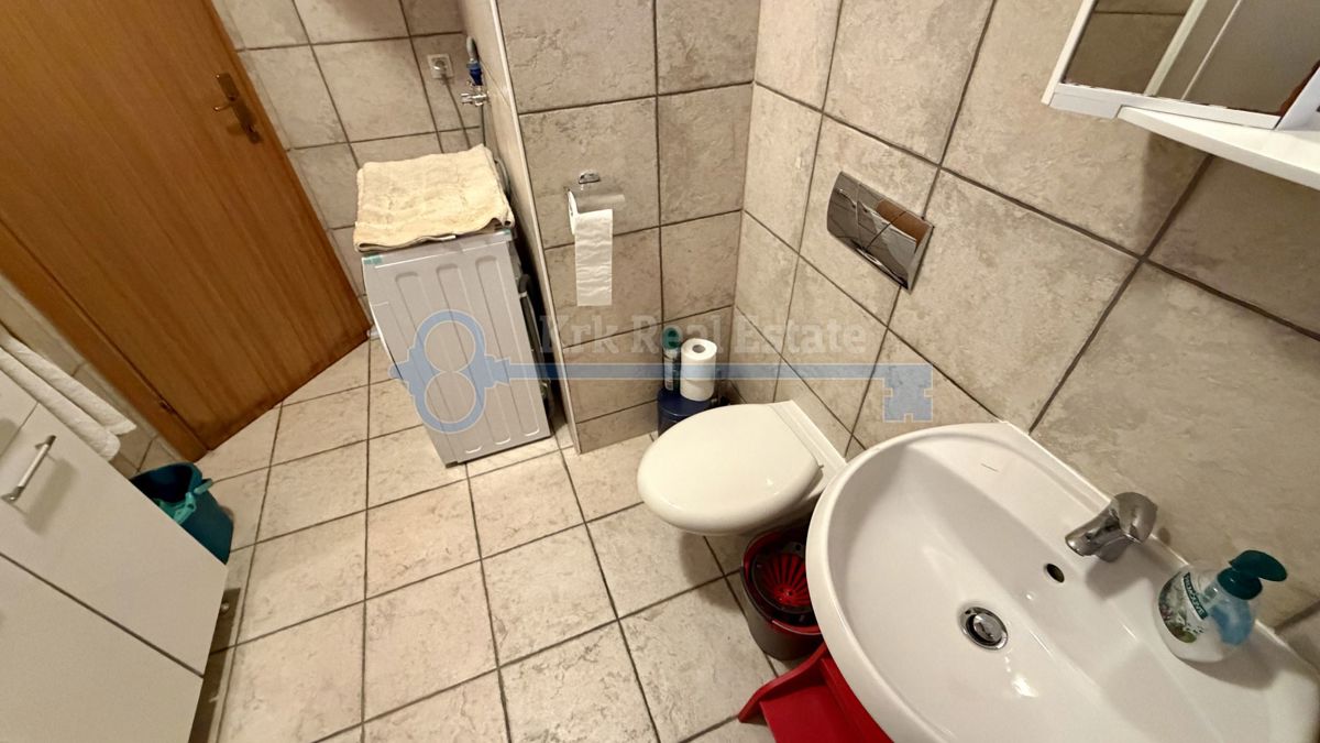 VRBNIK - APPARTAMENTO CON VISTA MARE