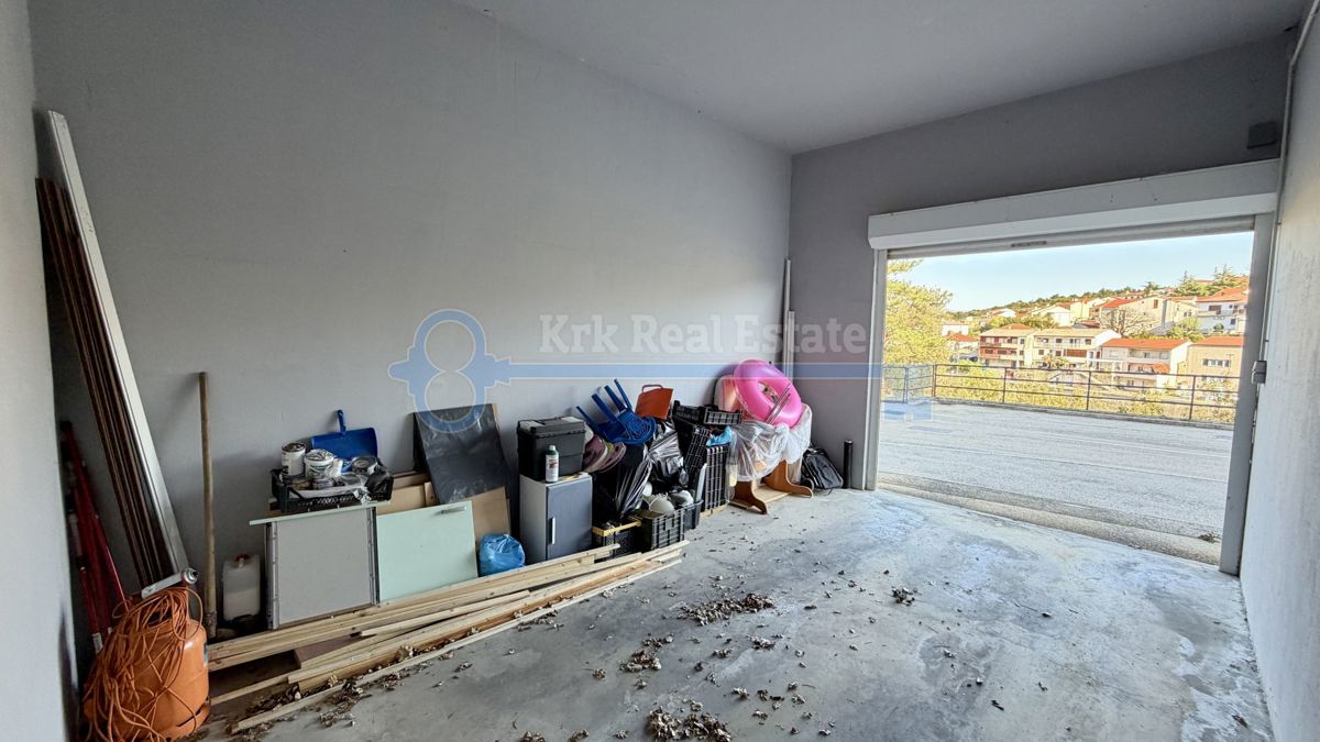 VRBNIK - APPARTAMENTO CON VISTA MARE