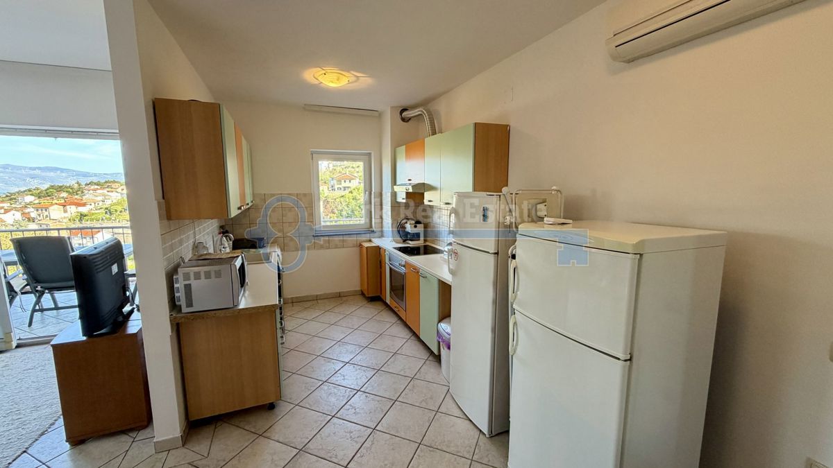 VRBNIK - APPARTAMENTO CON VISTA MARE