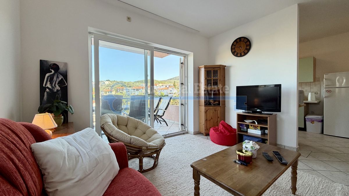 VRBNIK - APPARTAMENTO CON VISTA MARE