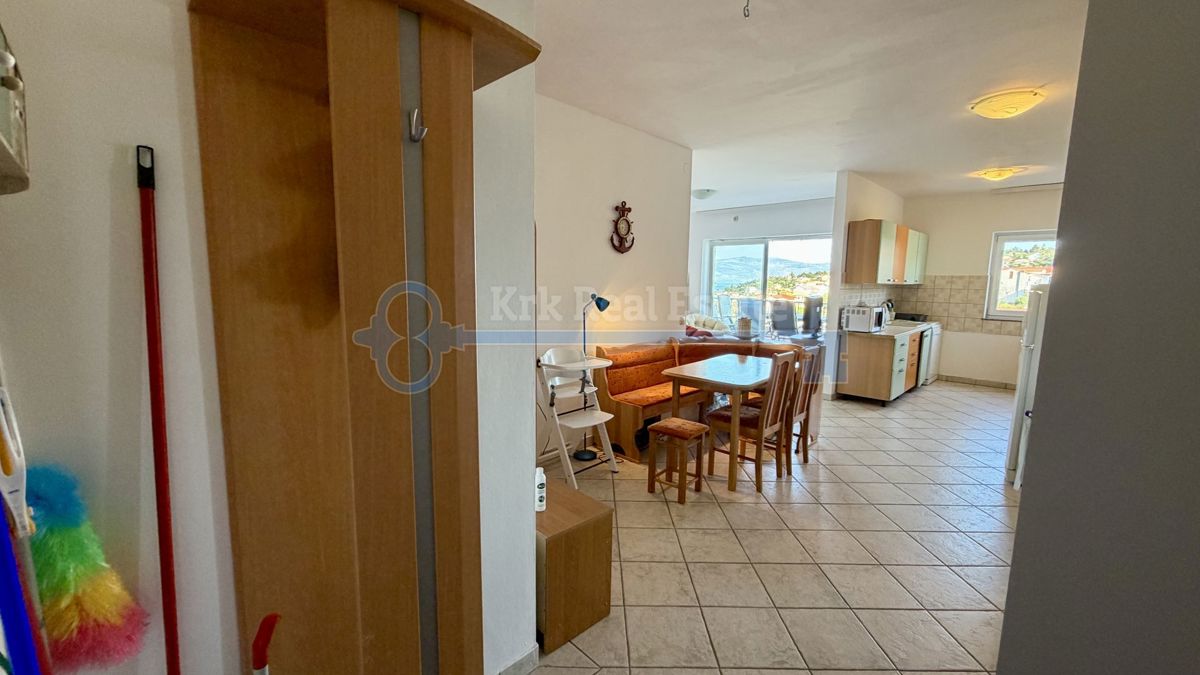 VRBNIK - APPARTAMENTO CON VISTA MARE