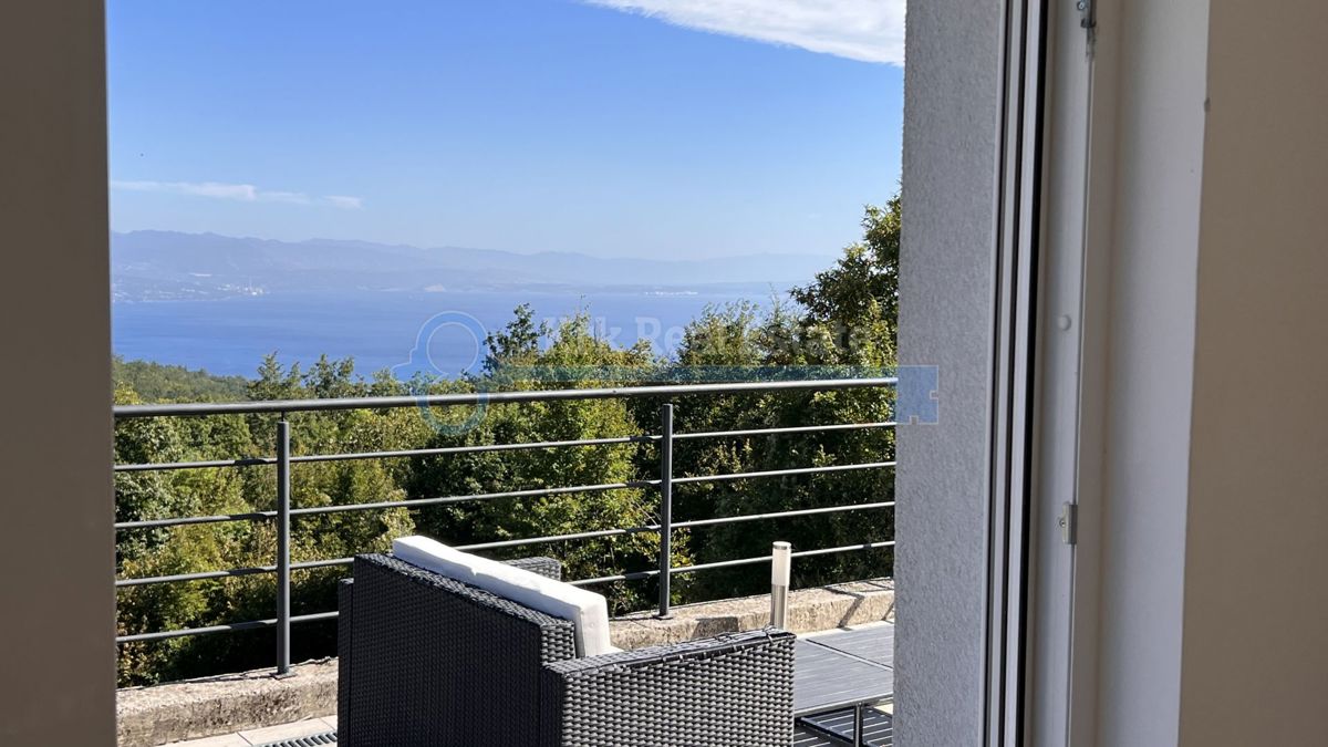 ABBAZIA - CASA INDIPENDENTE CON VISTA MARE E PISCINA
