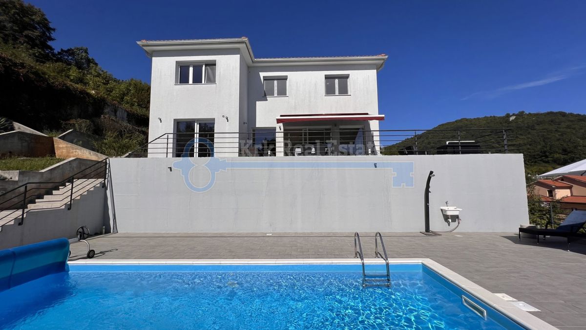 ABBAZIA - CASA INDIPENDENTE CON VISTA MARE E PISCINA