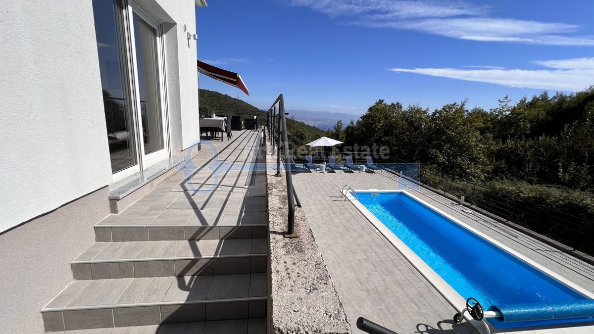 ABBAZIA - CASA INDIPENDENTE CON VISTA MARE E PISCINA