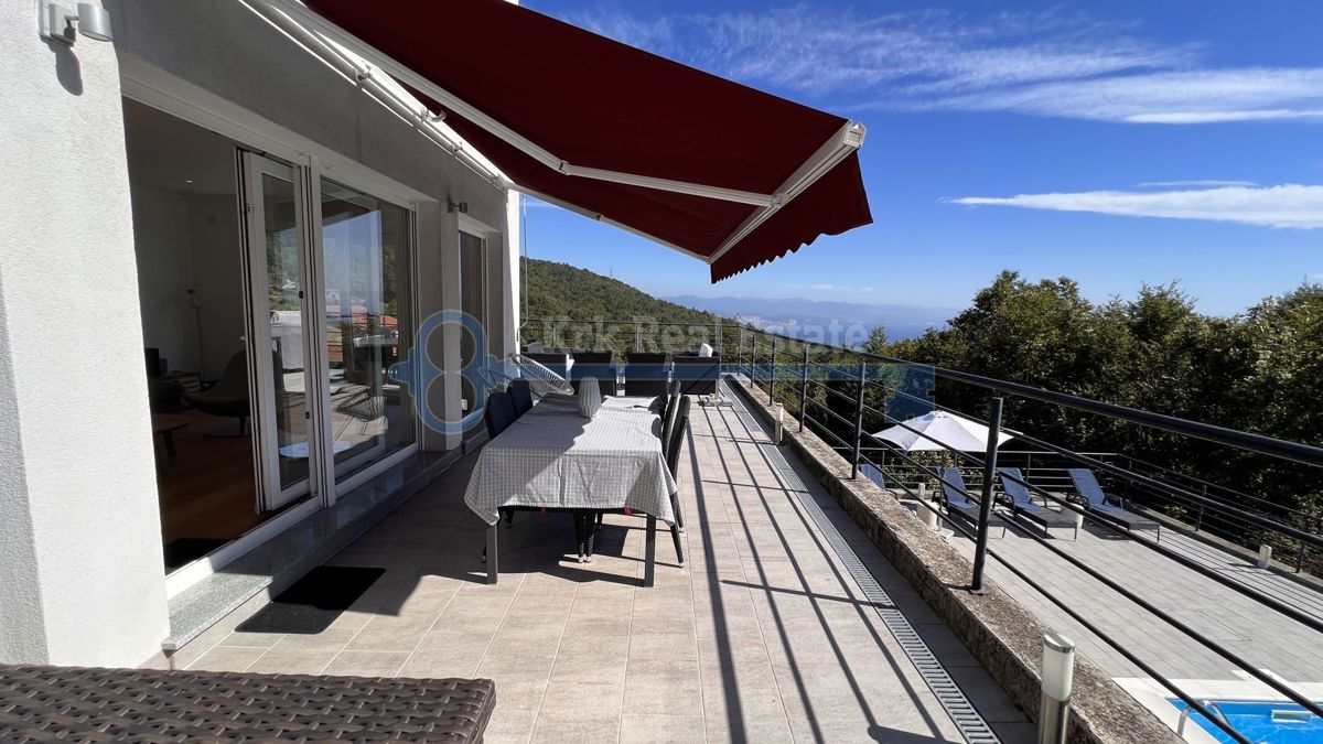 ABBAZIA - CASA INDIPENDENTE CON VISTA MARE E PISCINA