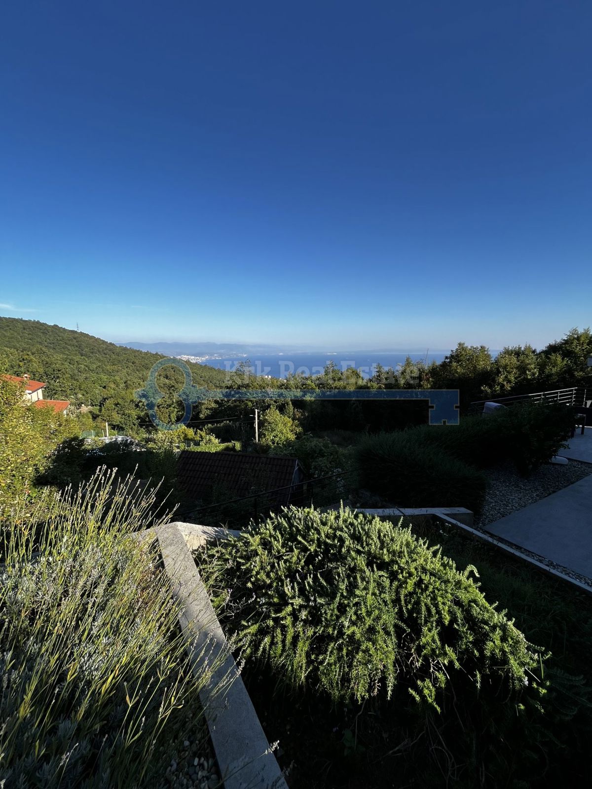 ABBAZIA - CASA INDIPENDENTE CON VISTA MARE E PISCINA