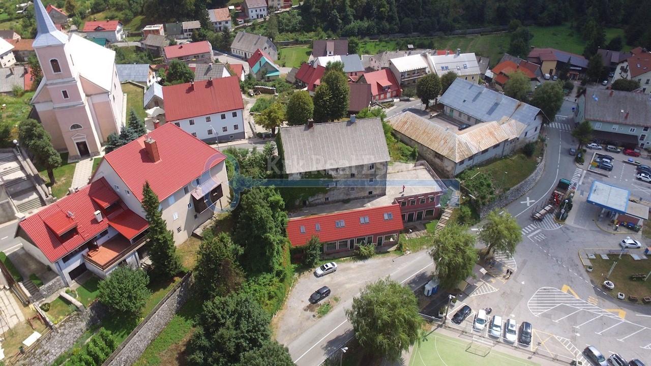 FUŽINE - CAFFE BAR A DUE PIANI E TERRAZZA