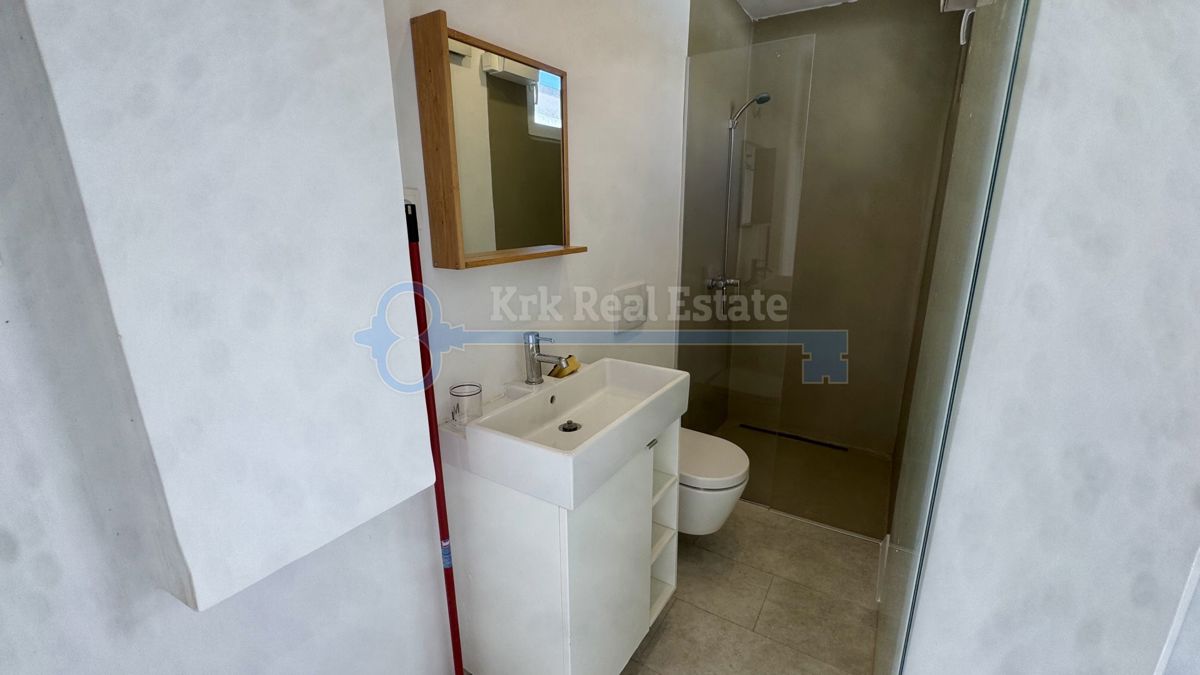 PUNAT - CASA AL PIANO TERRA CON GIARDINO, RARA SUL MERCATO