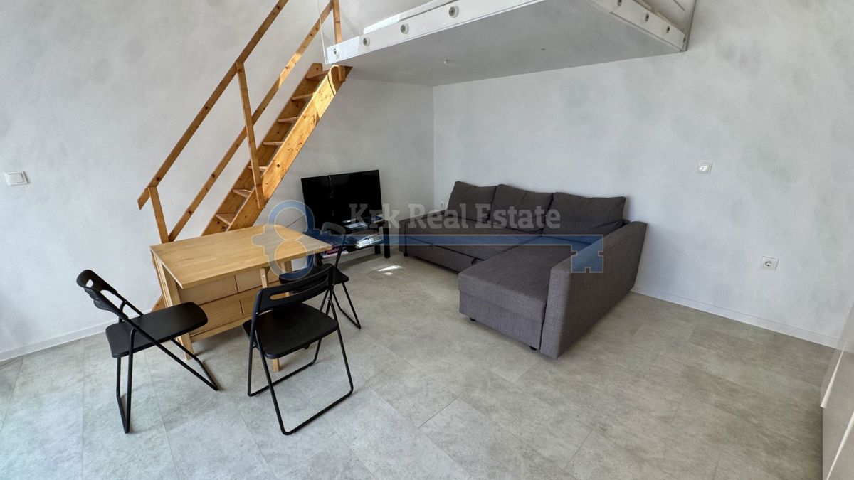 PUNAT - CASA AL PIANO TERRA CON GIARDINO, RARA SUL MERCATO