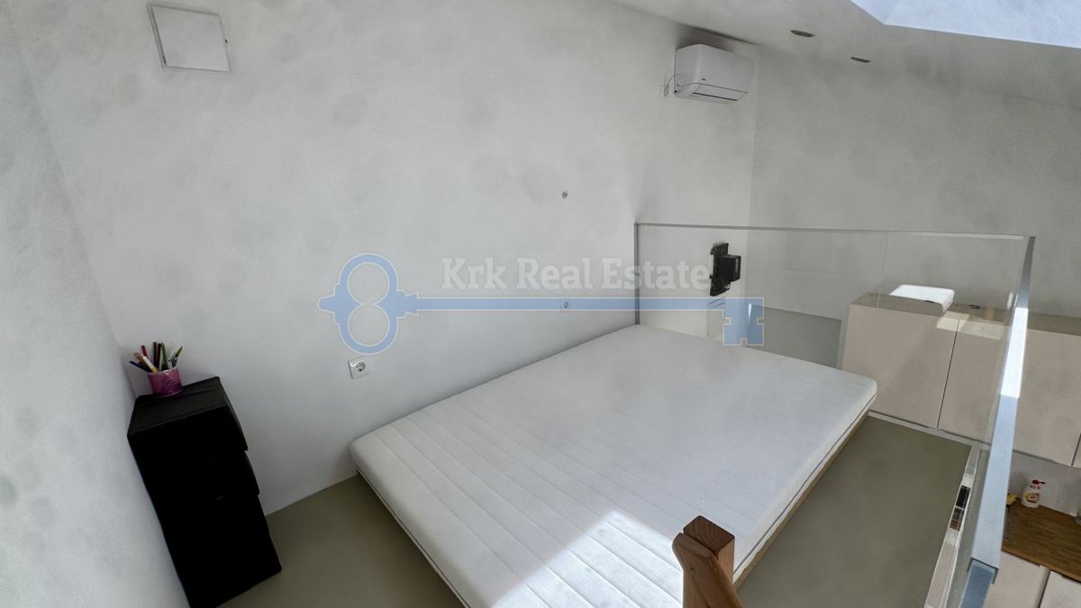 PUNAT - CASA AL PIANO TERRA CON GIARDINO, RARA SUL MERCATO