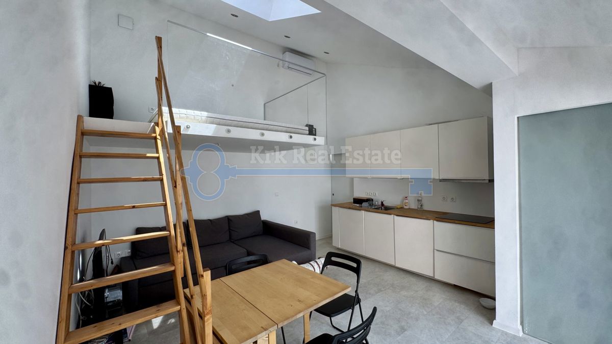 PUNAT - CASA AL PIANO TERRA CON GIARDINO, RARA SUL MERCATO