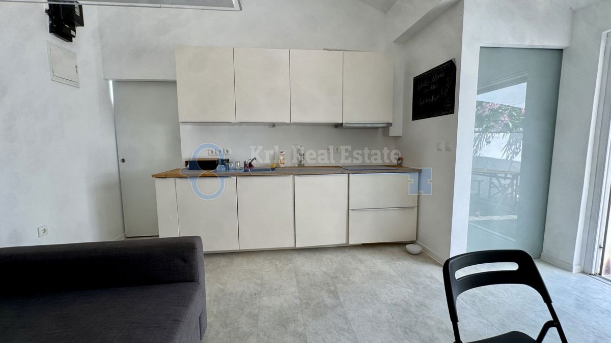 PUNAT - CASA AL PIANO TERRA CON GIARDINO, RARA SUL MERCATO