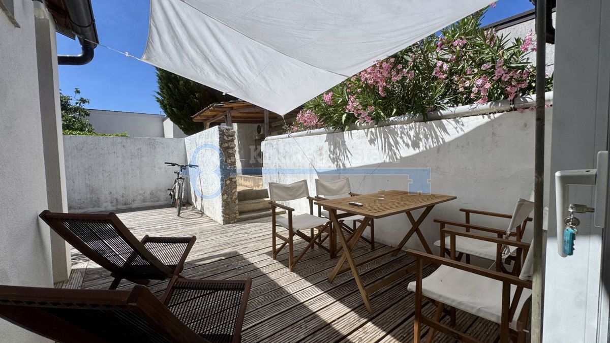 PUNAT - CASA AL PIANO TERRA CON GIARDINO, RARA SUL MERCATO