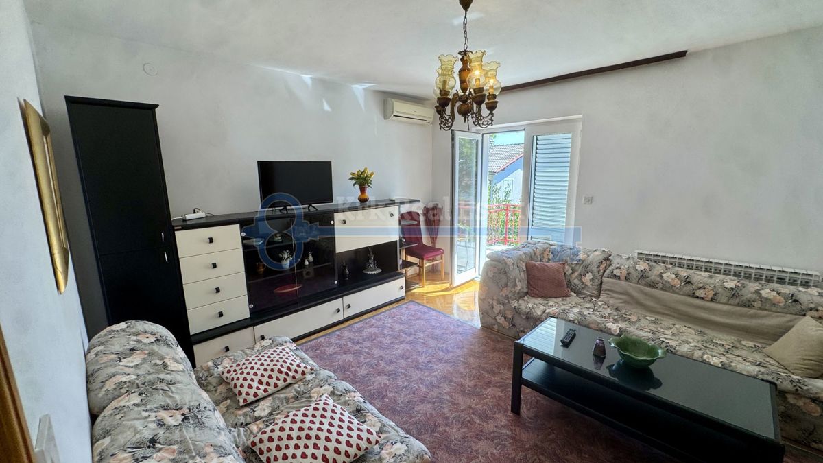 KRK - CASA CON TRE UNITÀ RESIDENZIALI VICINO AL CENTRO